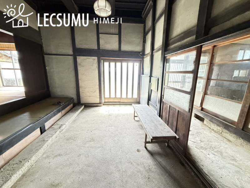 姫路市六角/中古戸建の玄関