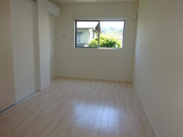 ハイム・ルースラインの洋室