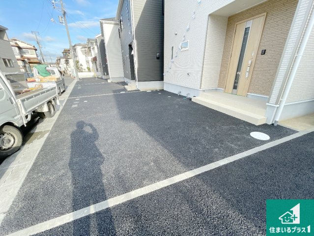 八幡市橋本尻江　第1期　新築一戸建ての駐車場|駐車スペース！散水栓があるので、こまめに愛車を洗えます！