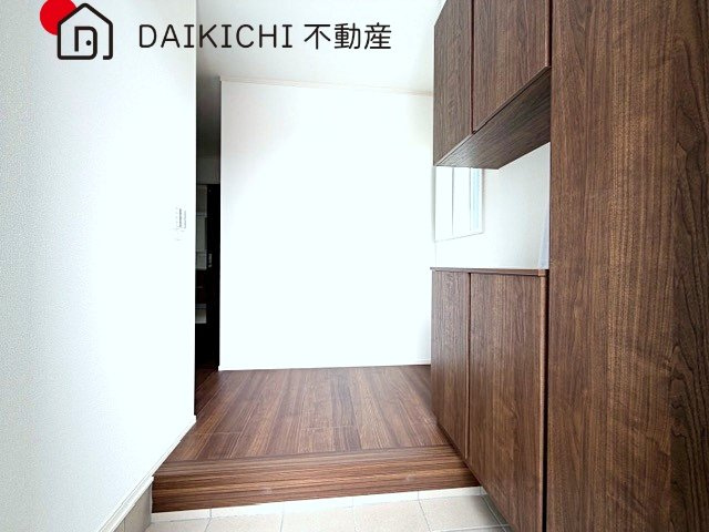 【玄関】 | 羽生市大字上岩瀬　新築戸建　全12棟　12号棟