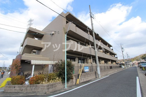 名古屋市守山区桔梗平１丁目の賃貸マンションの外観