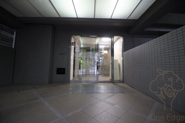 ロイヤル天満橋のエントランス