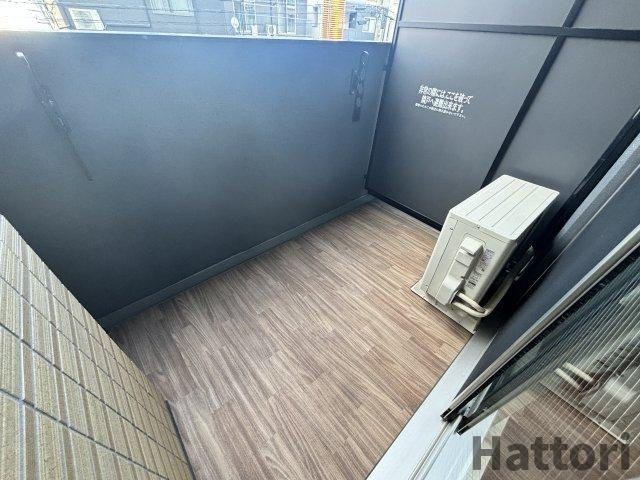 プレサンス江坂クォーレのバルコニー