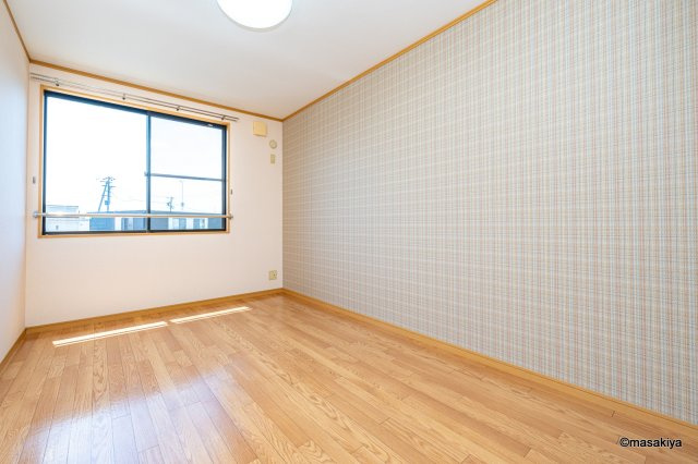 フレックスタウン小柴見の居間・リビング