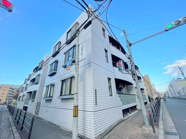 パティオ小松の外観