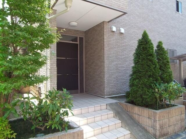 セピアコート田端のエントランス