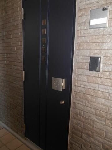 セピアコート田端の玄関