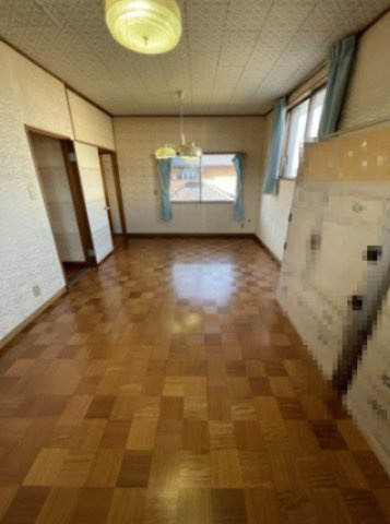 ６５７５４　瑞穂市牛牧中古戸建ての洋室
