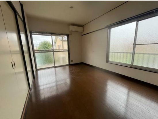 メゾン榎本の居間・リビング