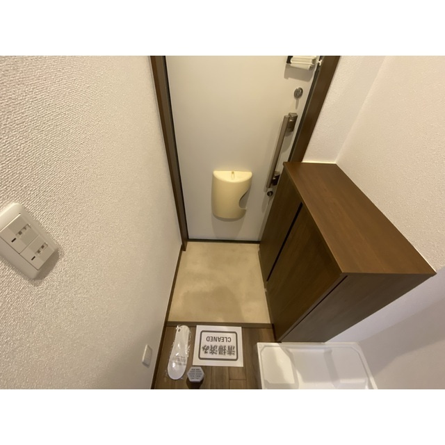 ストラーダ生麦の玄関