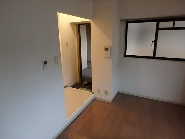 ライオンズマンション横浜第三の洋室