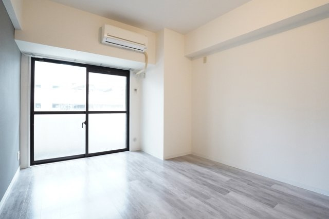 横浜平沼ダイカンプラザ三号館の洋室