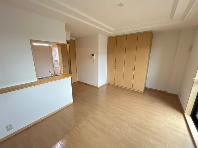 プラスペリティの居間・リビング