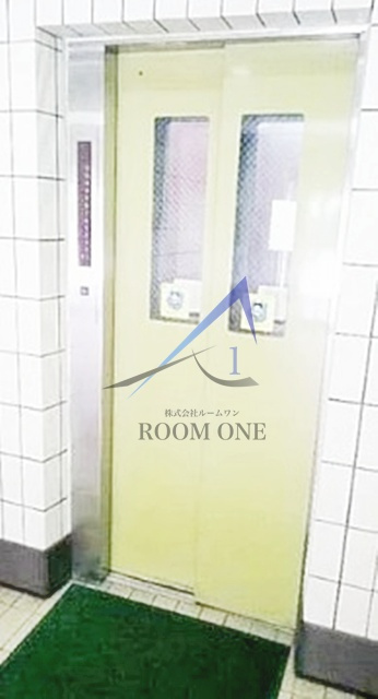 パラスト目黒３丁目のその他共用部分|エレベーターです。