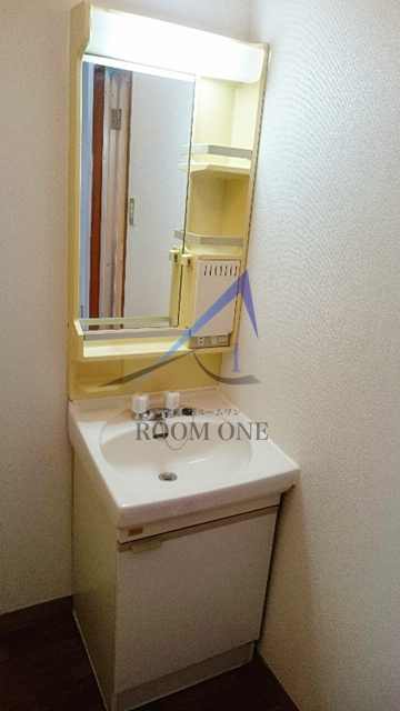 パラスト目黒３丁目の洗面所|洗面台です。