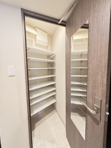 クレヴィア新宿中落合WESTの収納