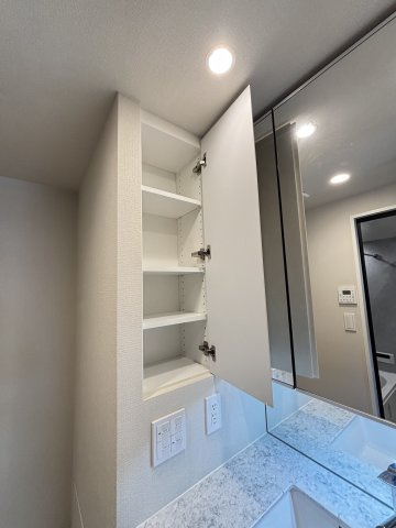 クレヴィア新宿中落合WESTの収納