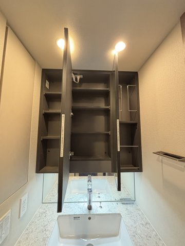 クレヴィア新宿中落合WESTの収納