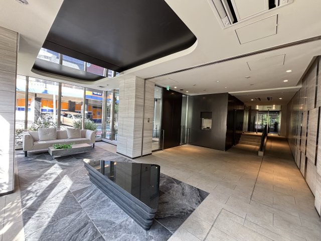 クレヴィア新宿中落合WESTのロビー