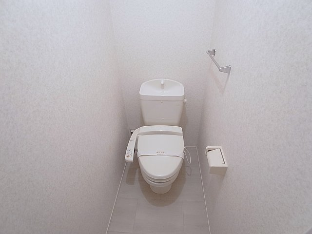 オブ・ヴィラージュのトイレ|温水洗浄便座付きのトイレ