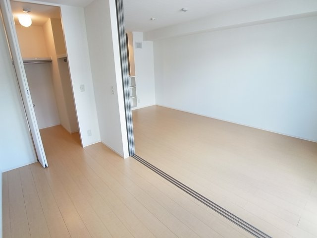 オブ・ヴィラージュの内装|天井も高く非常に快適な室内です