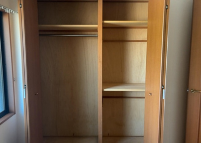 【収納】 | ドラゴンマンション多摩学園都市伍番館Ａ | デザイン性を重視しすぎて収納が少なかった！なんてことにならないため、事前に現地で収納の数を確認しておくことをお勧めします。クローゼット以外にも床下収納や屋根裏収納、パントリーなどもチェックしましょう。