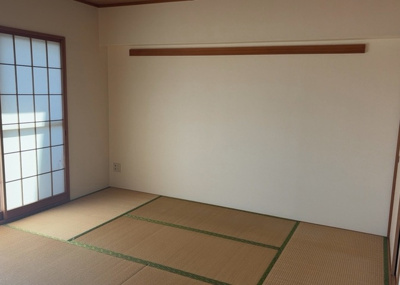 【子供部屋】 | ドラゴンマンション多摩学園都市伍番館Ａ | 子供が何人でも年齢によっては、受験時にしっかり壁のある個室があった方が良い場合もあります。難しい問題ですが、兄弟の人数や、性別や年齢差によって状況が異なりますので、数年後のこともしっかり考えましょう。