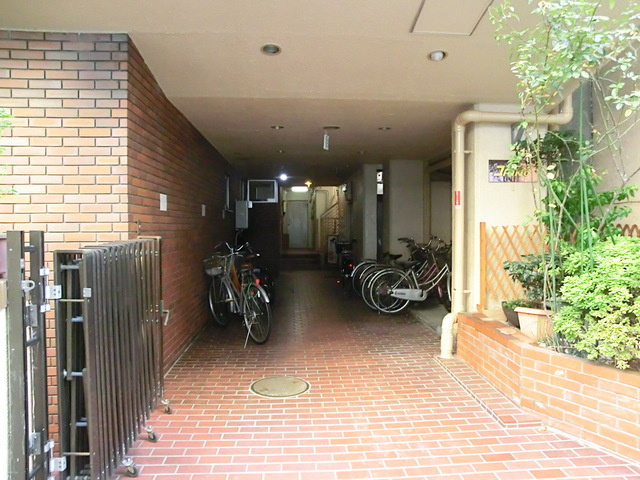 コスモプラザＨＩＮＯのエントランス|こちらがエントランスです♪