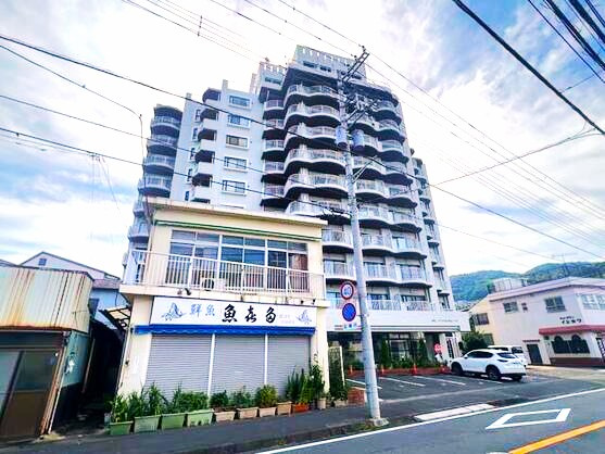 伊東シーサイドセンチュリー21の外観|周囲にさえぎるもののなく、開けている