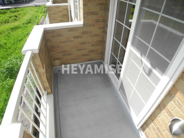 アドニスⅡのバルコニー|※室内画像は別号室のもの(反転タイプ)