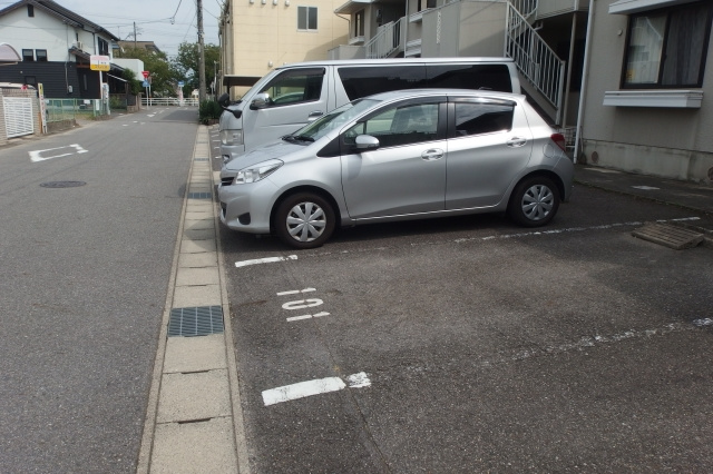 セジュール桂Aの駐車場