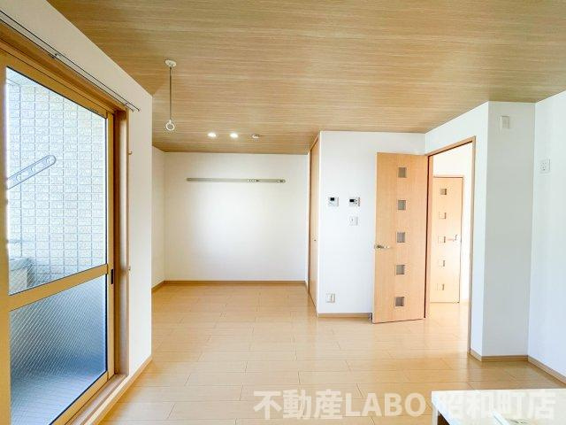 メゾン ド アールの洋室