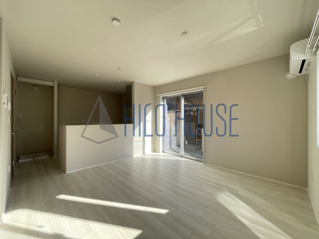 リーヴァ セレナの居間・リビング