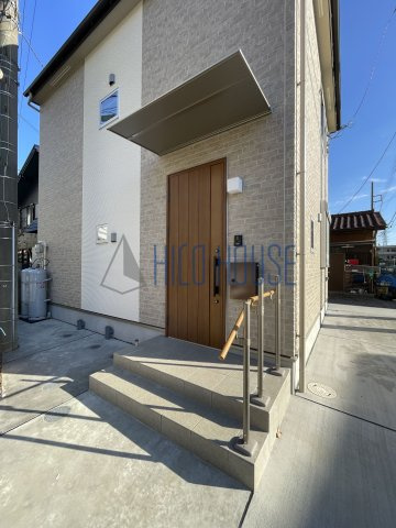 リーヴァ セレナのエントランス