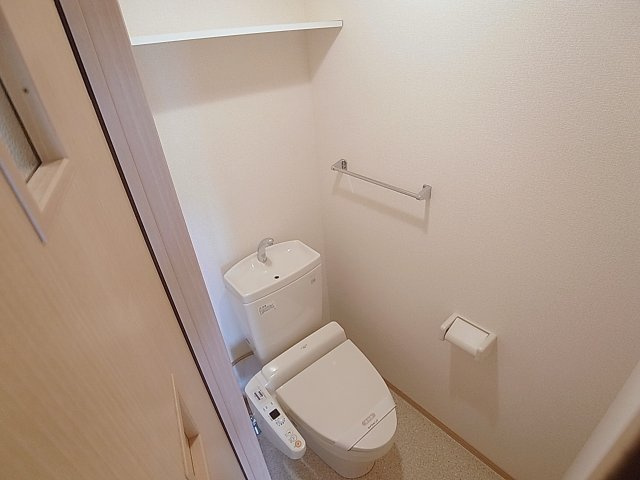 ヒルサイドレジデンスのトイレ|温水洗浄付きのトイレ