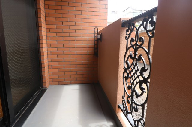 【バルコニー】