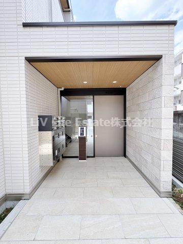D-comodo小金井貫井北町のエントランス