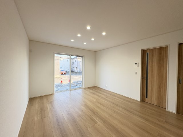 【居間・リビング】 | 熊谷市石原　　新築戸建　　全６区画　4号棟