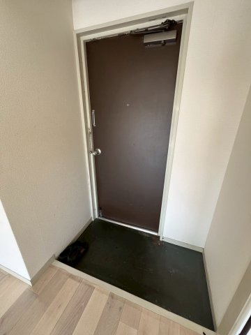 モダンアパートメント神戸宝塚Ⅱの玄関