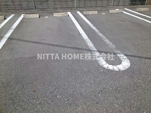 ノッティングヒルコートＦの駐車場|敷地内駐車場になります＊