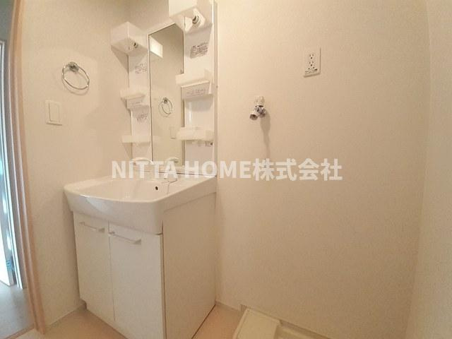 ノッティングヒルコートＦの洗面所|独立洗面台がついていて身支度に便利ですよ♪