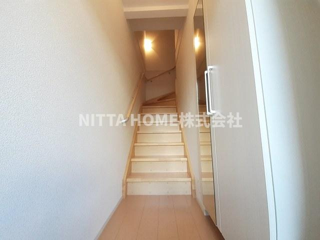 ノッティングヒルコートＦの玄関|シューズボックス付きの玄関になります◎