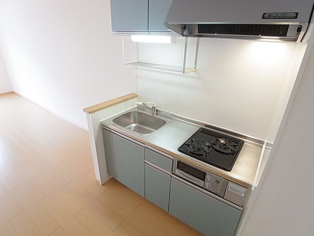 ラーゼンヴィラ2のキッチン|システム2口ガスキッチングリル付き