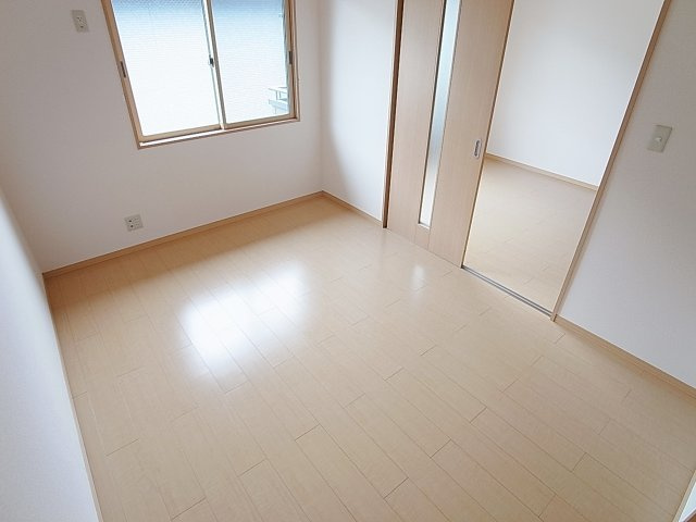 ラーゼンヴィラ2の洋室|洋室