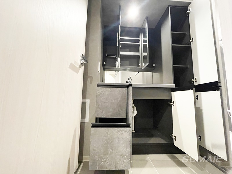 Alivis十条の収納|玄関収納です