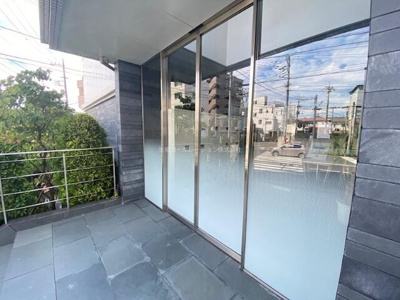 【ロビー】 | アン・ボルヌ