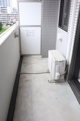 【バルコニー】 | アン・ボルヌ