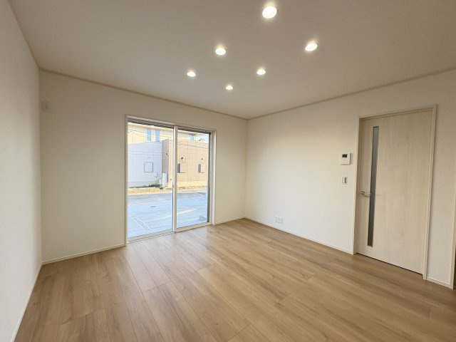 【居間・リビング】 | 熊谷市石原　　新築戸建　　全６区画　5号棟