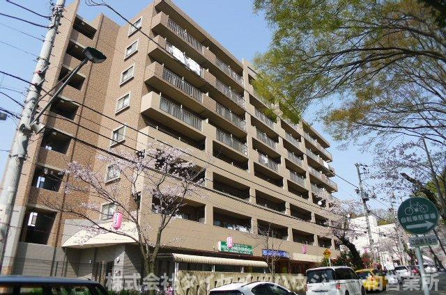 ＳＡＫＵＲＡ　ＡＶＥＮＵＥ