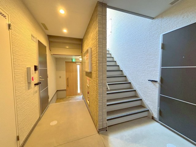 フジパレス北公園1番館のロビー